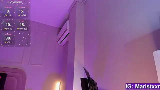 Maristxxr online show from 10-10-25, 07:35