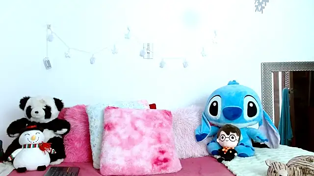 Snapshot of kendallsweet7 chatting on 02-08-25, 02:26 kendallsweet7 online show from 02-08-25, 02:26