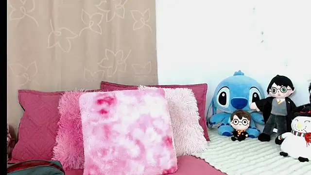 Snapshot of kendallsweet7 chatting on 03-02-25, 04:53 kendallsweet7 online show from 03-02-25, 04:53