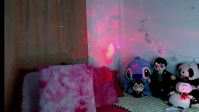 Snapshot of kendallsweet7 chatting on 03-08-25, 06:47 kendallsweet7 online show from 03-08-25, 06:47