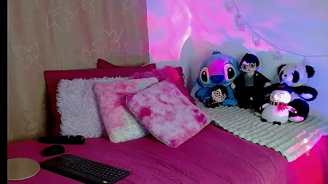 Snapshot of kendallsweet7 chatting on 03-08-25, 09:51 kendallsweet7 online show from 03-08-25, 09:51