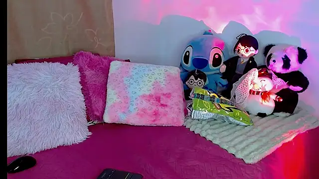 Snapshot of kendallsweet7 chatting on 03-20-25, 09:46 kendallsweet7 online show from 03-20-25, 09:46