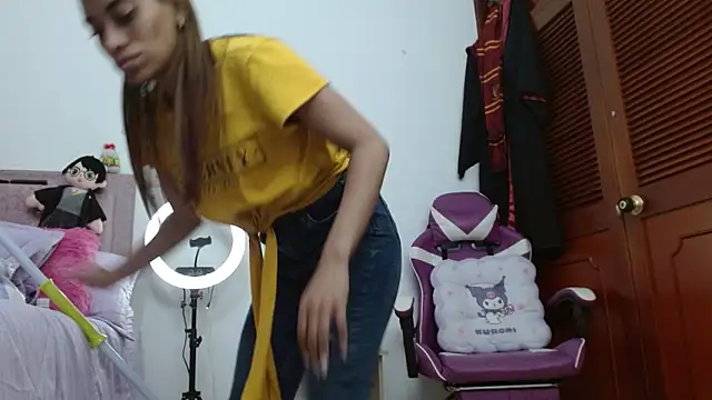 Snapshot of kendallsweet7 chatting on 09-19-25, 07:03 kendallsweet7 online show from 09-19-25, 07:03