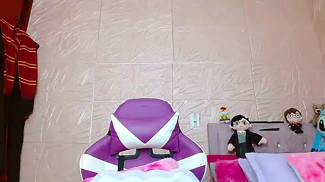 Snapshot of kendallsweet7 chatting on 09-23-25, 08:12 kendallsweet7 online show from 09-23-25, 08:12