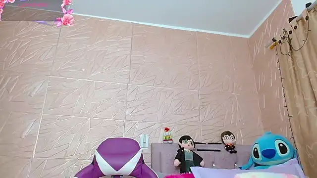 Snapshot of kendallsweet7 chatting on 10-24-25, 07:43 kendallsweet7 online show from 10-24-25, 07:43