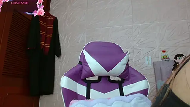 Snapshot of kendallsweet7 chatting on 10-25-25, 07:41 kendallsweet7 online show from 10-25-25, 07:41