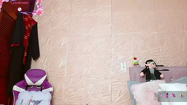 Snapshot of kendallsweet7 chatting on 11-06-25, 07:48 kendallsweet7 online show from 11-06-25, 07:48