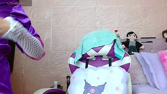 Snapshot of kendallsweet7 chatting on 11-12-25, 02:06 kendallsweet7 online show from 11-12-25, 02:06