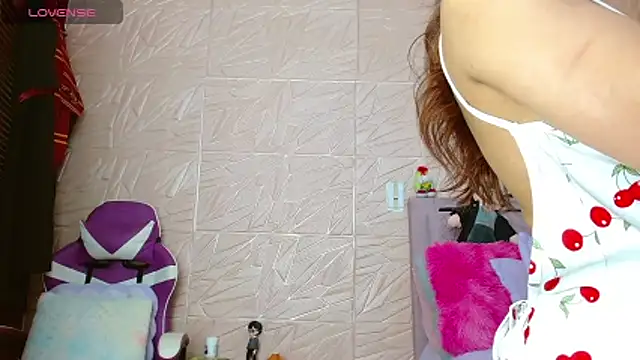 Snapshot of kendallsweet7 chatting on 11-14-25, 02:05 kendallsweet7 online show from 11-14-25, 02:05