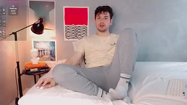 Elio555 online show from 11-30-25, 08:24