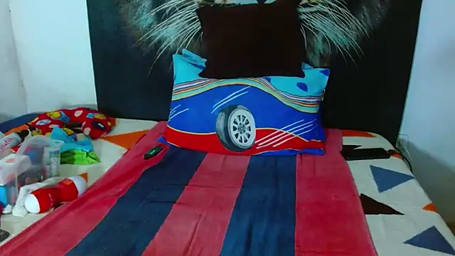 Snapshot of Michaell_Myerss_ chatting on 10-17-25, 11:57 Michaell Myerss online show from 10-17-25, 11:57