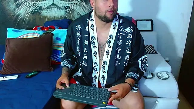 Snapshot of Michaell_Myerss_ chatting on 11-07-25, 01:22 Michaell Myerss online show from 11-07-25, 01:22