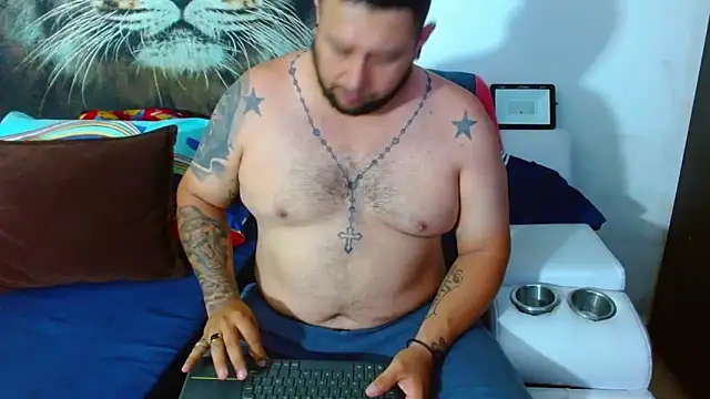 Snapshot of Michaell_Myerss_ chatting on 11-10-25, 08:19 Michaell Myerss online show from 11-10-25, 08:19