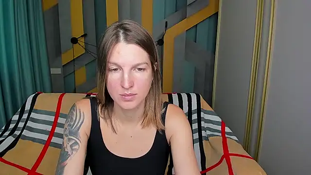 EmilyWalkeri online show from 10-01-25, 07:58