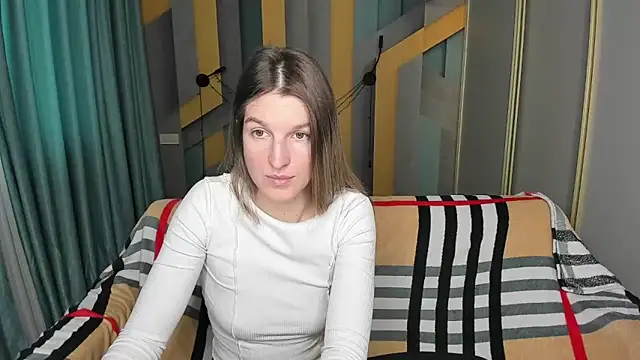 Snapshot of EmilyWalkeri chatting on 11-24-25, 07:41 EmilyWalkeri online show from 11-24-25, 07:41