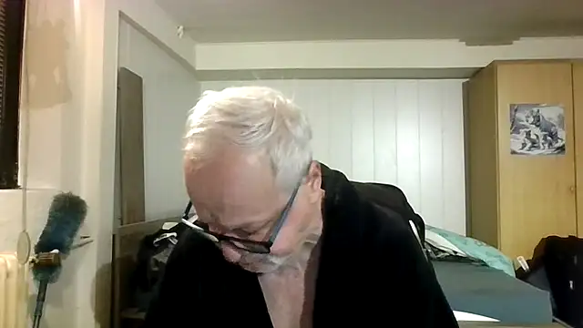 Snapshot of Sammy1660 chatting on 10-13-25, 04:01 Sammy1660 online show from 10-13-25, 04:01