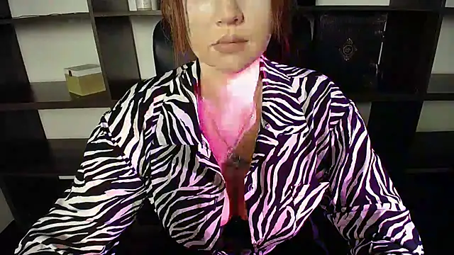 Lizzy Love online show from 02-18-25, 07:52