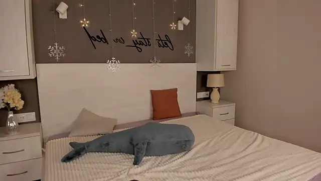 willow fox online show from 02-11-25, 07:38