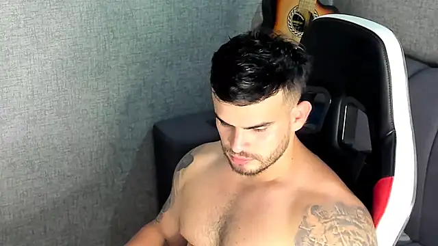 Ricardogo19 online show from 11-09-25, 01:15