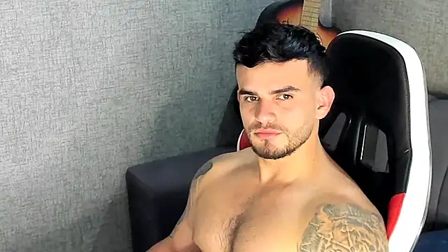 Ricardogo19 online show from 11-18-25, 07:51