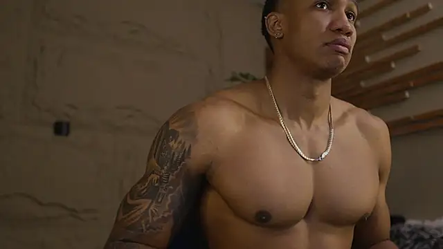 Snapshot of Logan_Varela chatting on 02-09-26, 02:10 Logan Varela online show from 02-09-26, 02:10