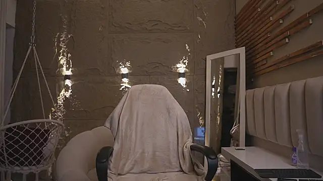 Snapshot of Logan_Varela chatting on 03-15-26, 02:01 Logan Varela online show from 03-15-26, 02:01