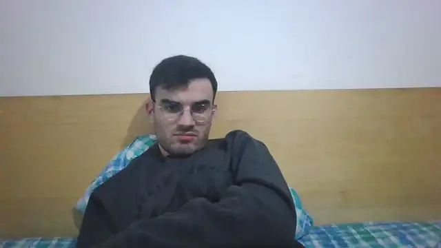 Snapshot of erikamavrik chatting on 12-02-25, 10:27 erikamavrik online show from 12-02-25, 10:27