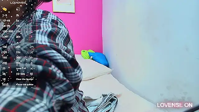 yourcuteneighbourr online show from 01-08-25, 03:08