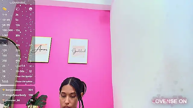 yourcuteneighbourr online show from 01-09-25, 09:27