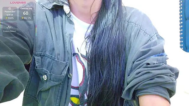 yourcuteneighbourr online show from 10-15-25, 03:17