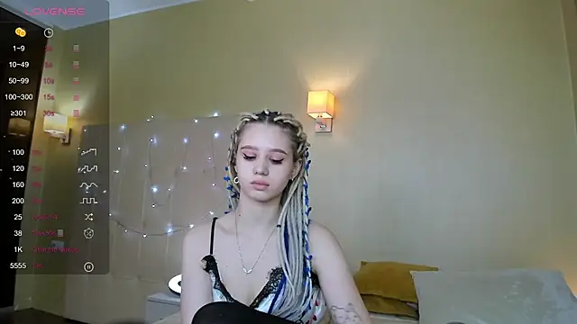 Valerie Woods online show from 12-17-24, 09:17
