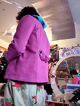 gurlnips online show from 01-31-25, 10:52