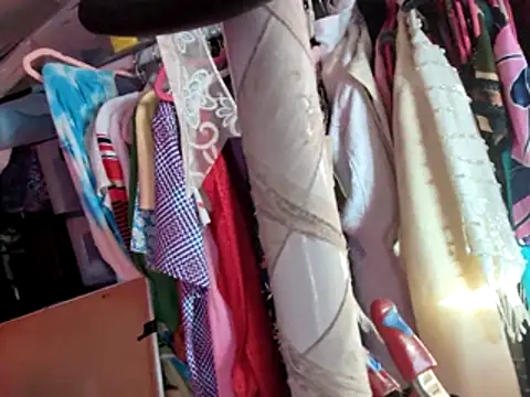 Snapshot of gurlnips chatting on 11-19-25, 10:10 gurlnips online show from 11-19-25, 10:10