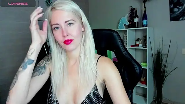 Mermaid N online show from 10-10-25, 01:48