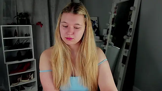 Rebecca Kelly online show from 01-13-26, 02:50