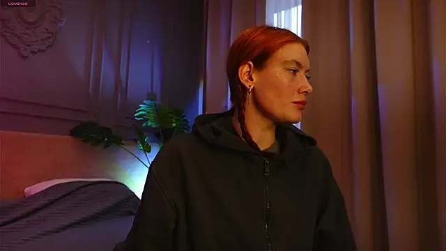 Snapshot of Liv_Fay chatting on 02-18-26, 02:46 Liv Fay online show from 02-18-26, 02:46