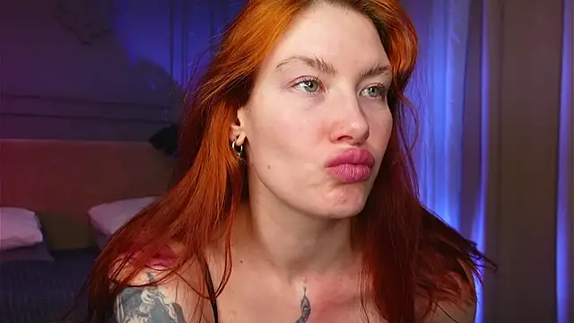 Snapshot of Liv_Fay chatting on 02-26-26, 03:44 Liv Fay online show from 02-26-26, 03:44