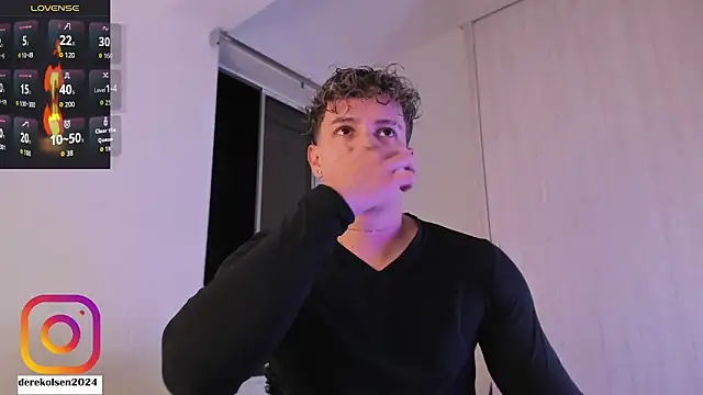 Snapshot of DerekOlsen chatting on 10-19-25, 02:23 DerekOlsen online show from 10-19-25, 02:23