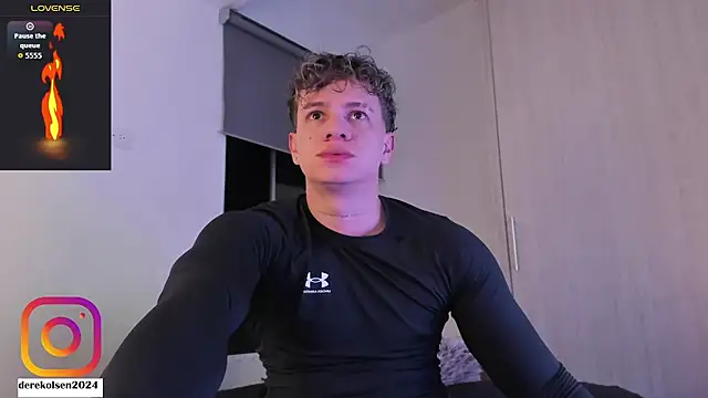 Snapshot of DerekOlsen chatting on 11-09-25, 01:37 DerekOlsen online show from 11-09-25, 01:37