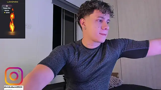 Snapshot of DerekOlsen chatting on 11-15-25, 01:14 DerekOlsen online show from 11-15-25, 01:14