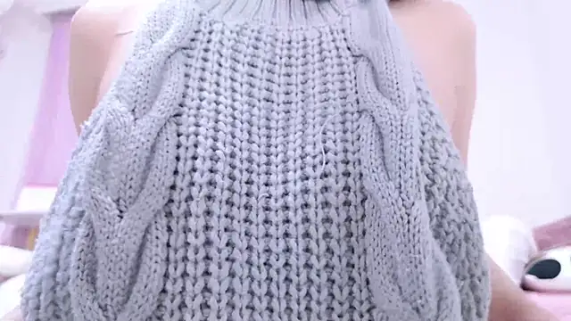 Snapshot of -Yuria- chatting on 01-05-25, 02:52 -Yuria- online show from 01-05-25, 02:52