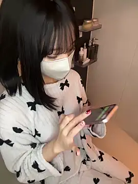 Snapshot of -Yuria- chatting on 01-30-25, 08:10 -Yuria- online show from 01-30-25, 08:10