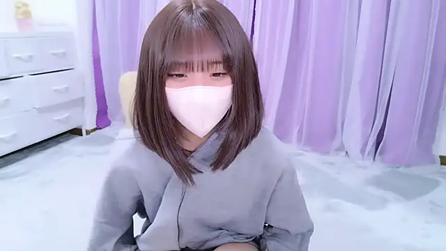 Snapshot of -Yuria- chatting on 02-25-25, 02:00 -Yuria- online show from 02-25-25, 02:00