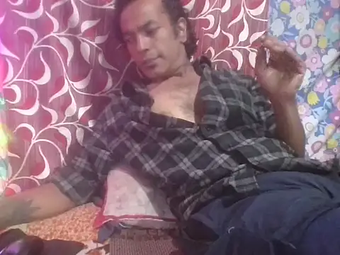 Snapshot of Bangingchick chatting on 10-30-25, 09:11 Bangingchick online show from 10-30-25, 09:11