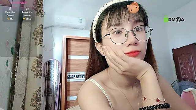 Snapshot of Lili_666 chatting on 10-10-25, 01:48 Lili 666 online show from 10-10-25, 01:48