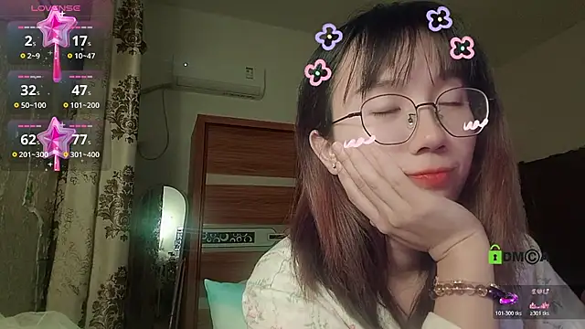 Snapshot of Lili_666 chatting on 11-06-25, 08:21 Lili 666 online show from 11-06-25, 08:21