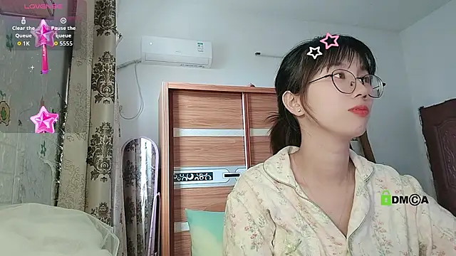 Snapshot of Lili_666 chatting on 11-13-25, 05:39 Lili 666 online show from 11-13-25, 05:39