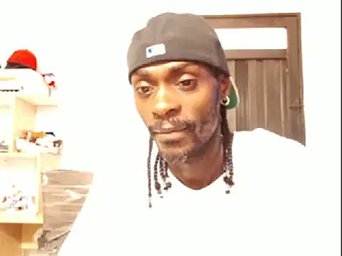 Snapshot of phillip-hot chatting on 01-04-25, 08:59 phillip-hot online show from 01-04-25, 08:59