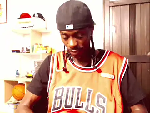 Snapshot of phillip-hot chatting on 01-28-25, 03:57 phillip-hot online show from 01-28-25, 03:57