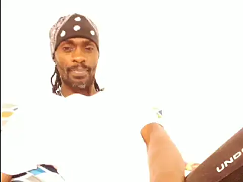 Snapshot of phillip-hot chatting on 02-17-25, 05:10 phillip-hot online show from 02-17-25, 05:10